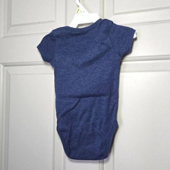 3/$15 Quicksilver short sleeve onesie size 0-3 m - Picture 3 of 4